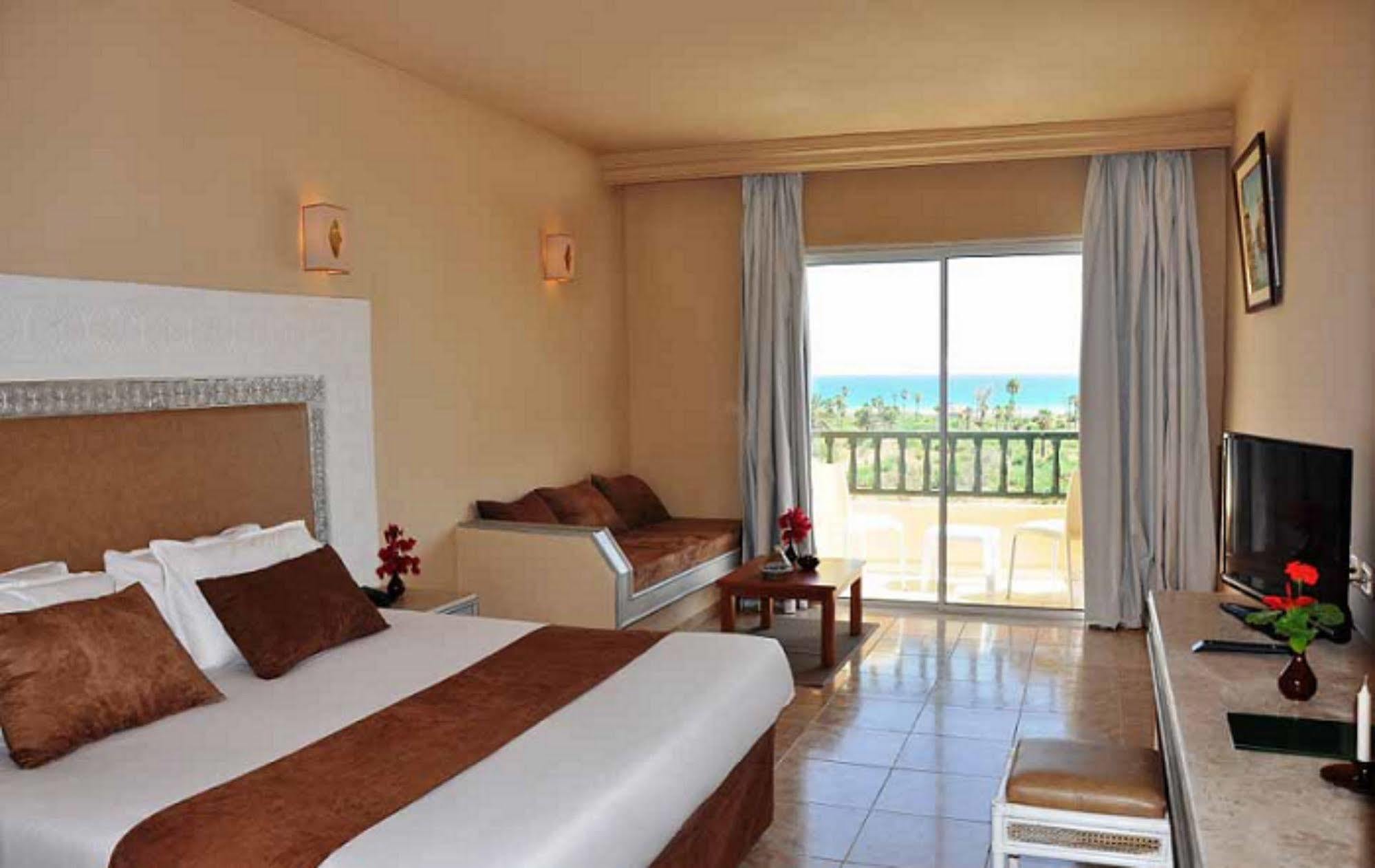 Byblos Hotel Al-Hammamat Bagian luar foto