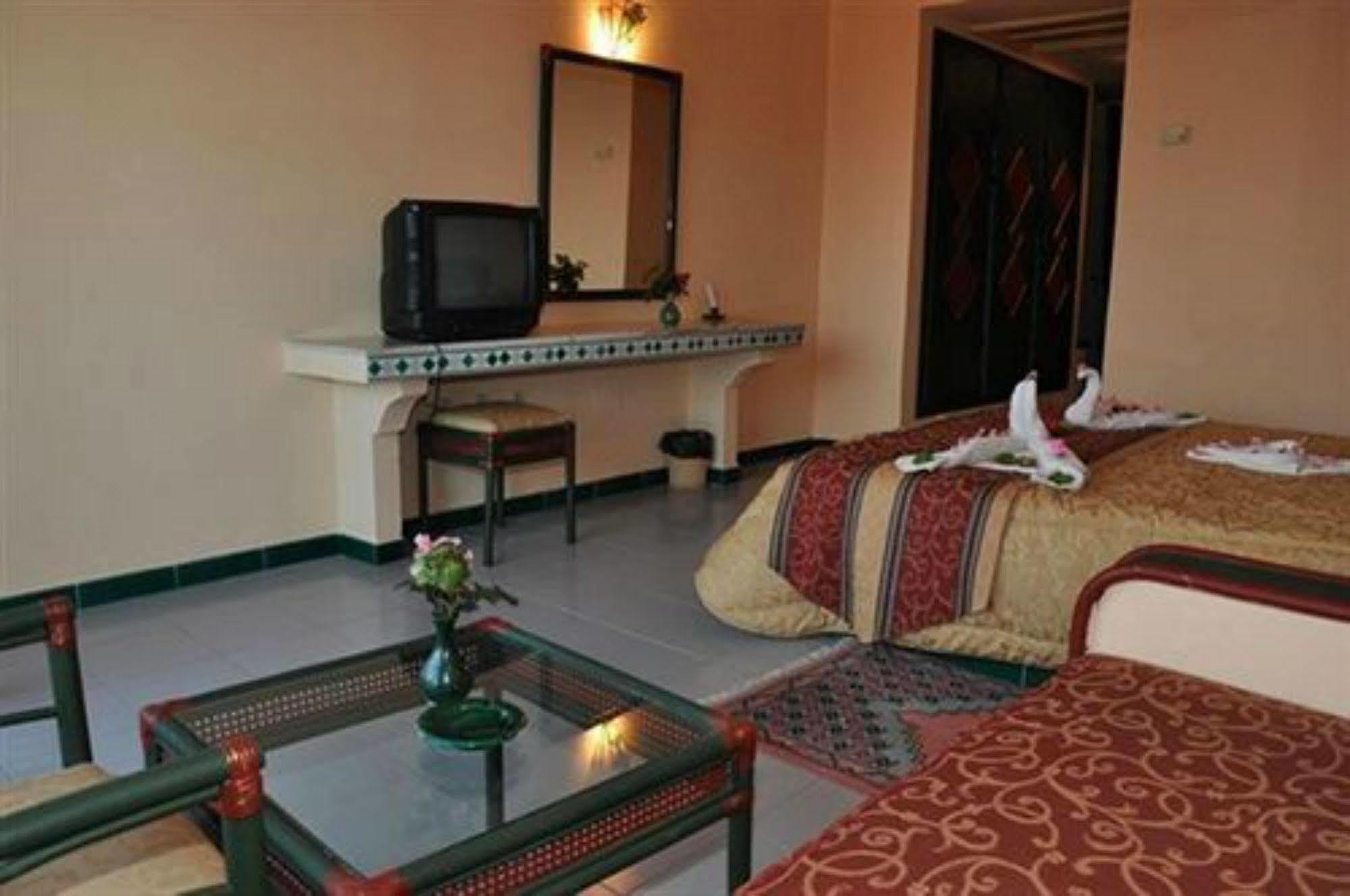 Byblos Hotel Al-Hammamat Bagian luar foto